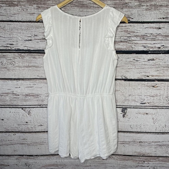 Express White Lace Romper Small Open Back Size Small - Picture 3 of 9